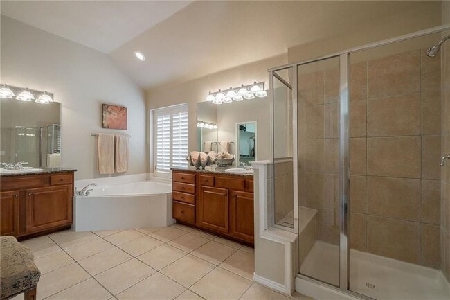 Photo - 2374 Aspermount Dr