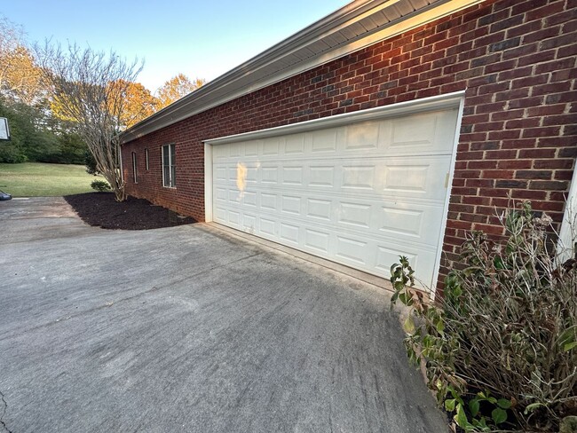 Photo - Rental in Country Walk! Clemson, SC