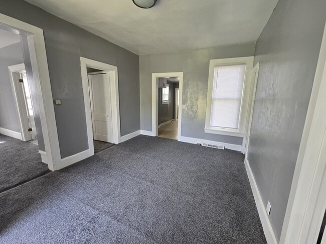 Photo - 1122 E 6th Ave