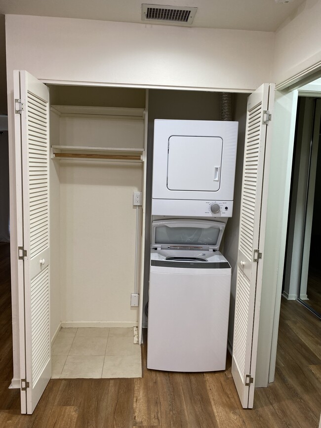 Photo - 300 Murchison Dr Condo Unit 123