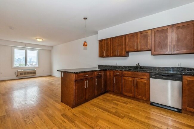 Photo - 125 43rd St Condo Unit 504