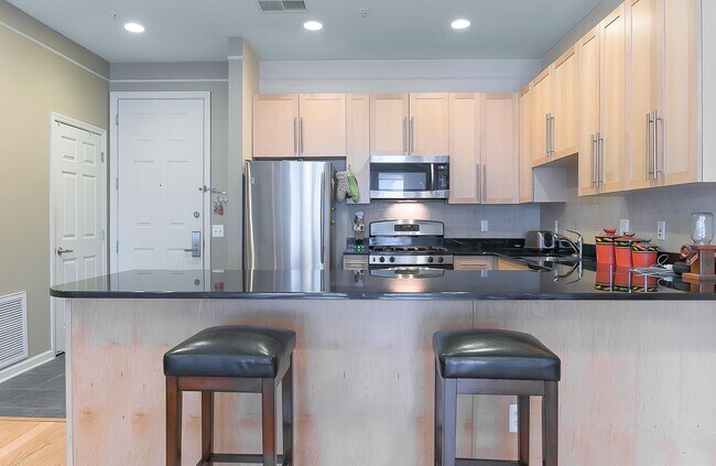 Photo - 1300 Grand St Unit 319