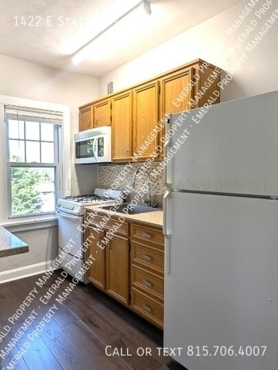 Photo - 1422 E State St Unit 10