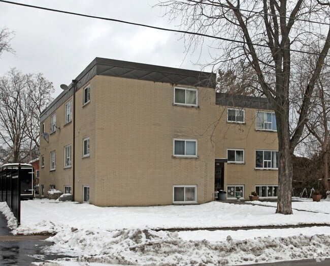 Photo - 290 Anderson Ave