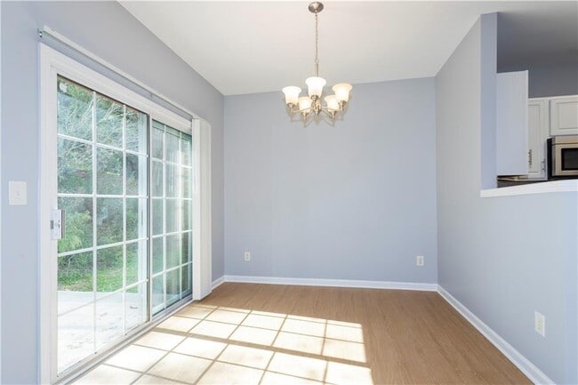 Photo - 995 Treymont Way SW