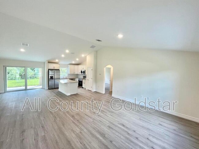 Photo - 15167 Chamberlain Blvd
