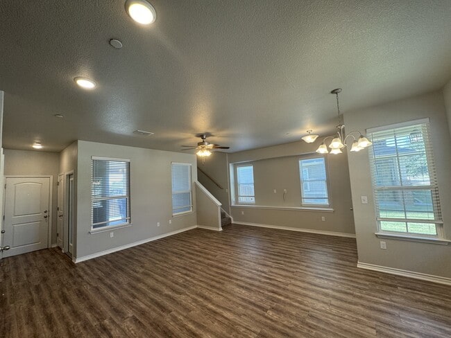 Photo - 720 Westfield Blvd