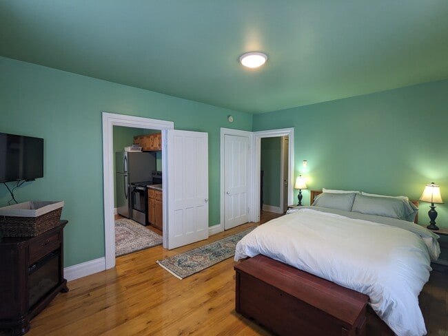 Photo - 423 Budd St Unit C