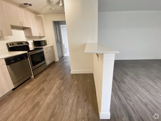 Building Photo - 1419 2nd Ave W Unit 103 Rental