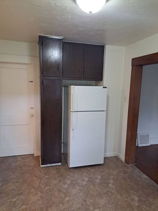 Photo - 2 BR House Near Lakeside Park