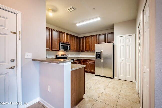Photo - 4920 Key Lime Dr Unit 207