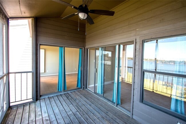 Building Photo - 202 Lakeview Terrace Unit H