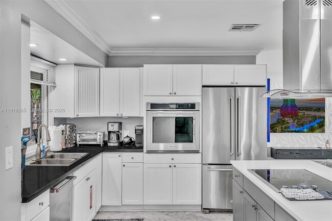 Building Photo - 2191 SW 27th Ln