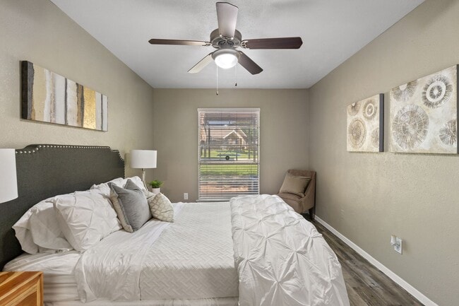 Photo - Cottonwood Park Village