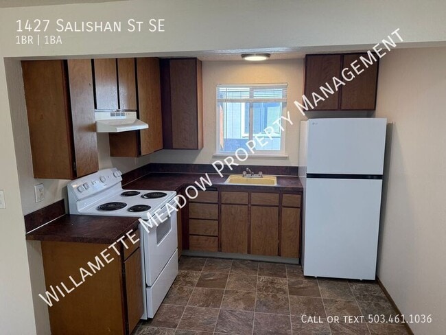 Photo - 1427 Salishan St SE