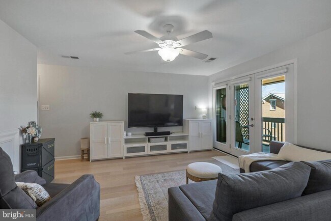 Photo - 1417 Oronoco St Unit 2-6