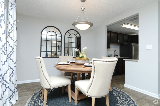 2BR, 2BA - 1300SF