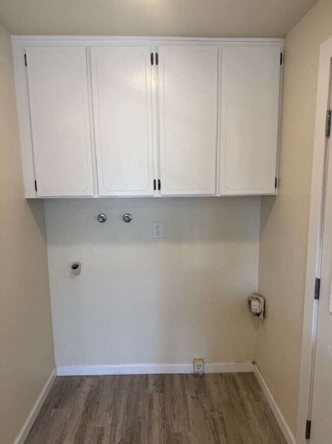 Photo - 3007-3009 JUANIPERO Unidad 3007