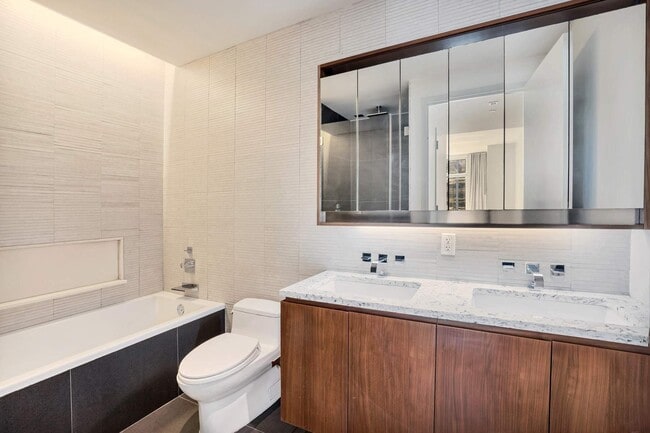 Photo - 555 W 59th St