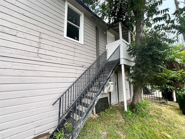 Building Photo - 1514 W 14th St Rental