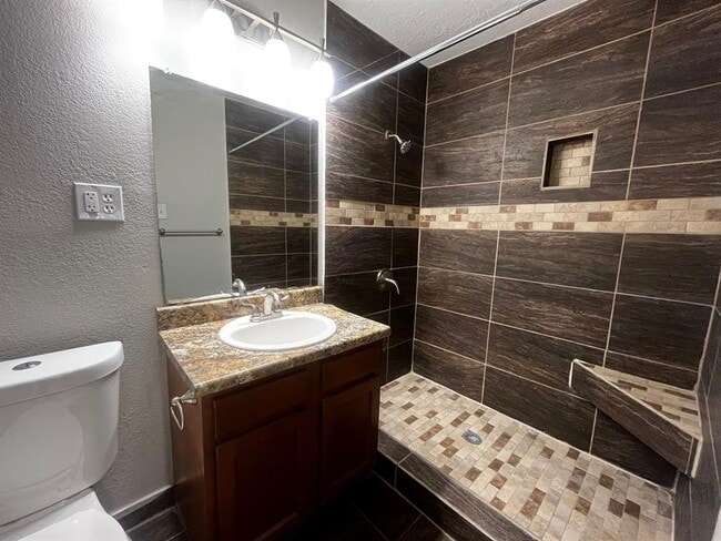 Building Photo - 5130 Winnetka St Rental