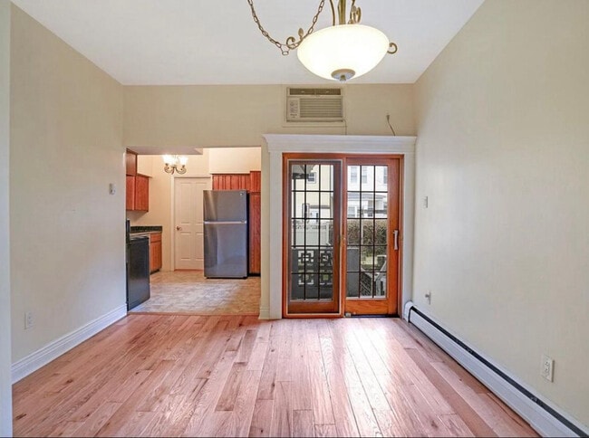 Comedor - 32 46th St