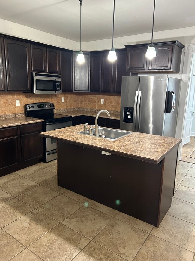 Photo - 10 /12 Garret St