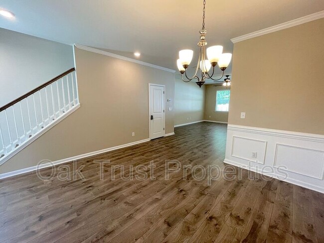 Photo - 156 Blackwater Way