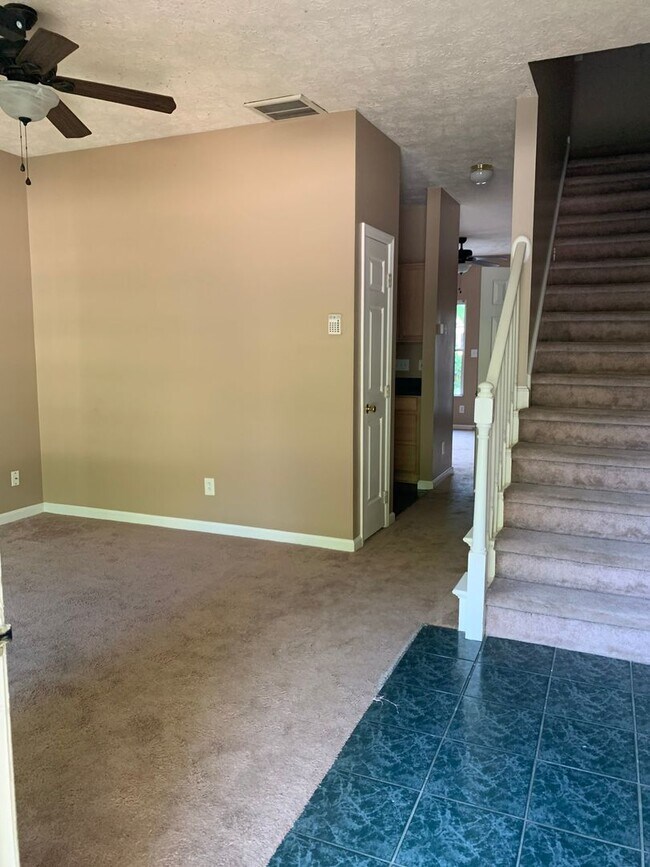 Photo - 907 Clarendon St~Haymount