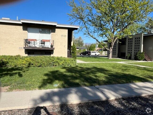 Building Photo - 906 N Catherine St Rental