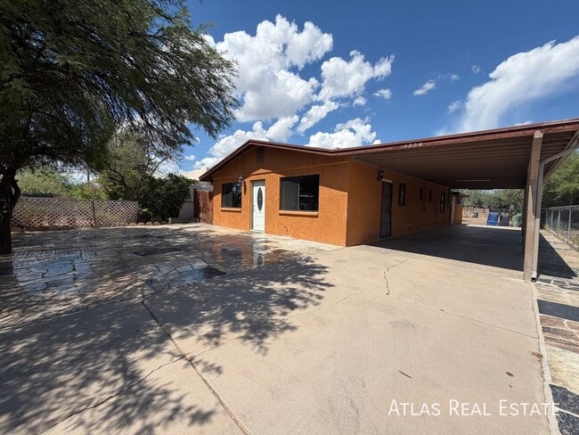 1354 W Sonora St
