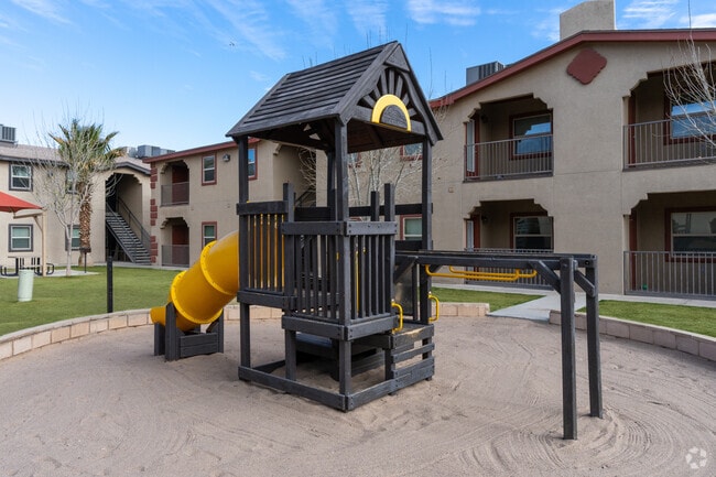 ¡Área de juegos para niños - Bella Vista Place Apartments