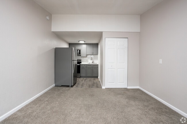 Holly Park Square Apartments