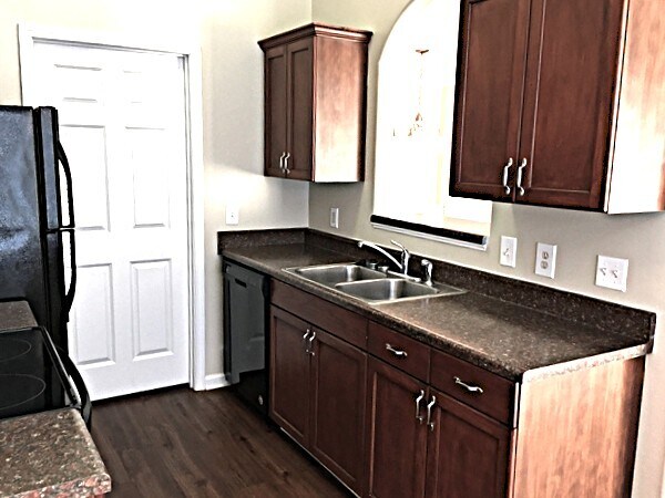 Photo - 160 Willow Point Cir