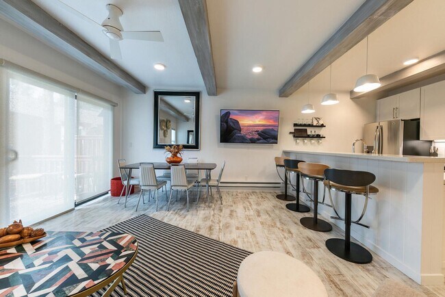 Photo - 36 RC Unidad 36 Racquet Club