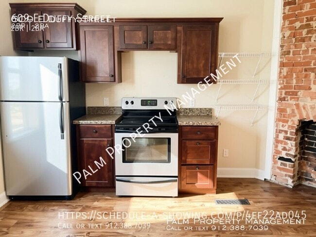 Photo - 609 E Duffy St