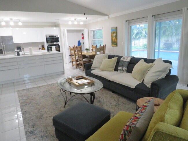 Photo - 1740 Shower Tree Way