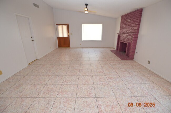 Photo - 2108 Mariposa Ave House