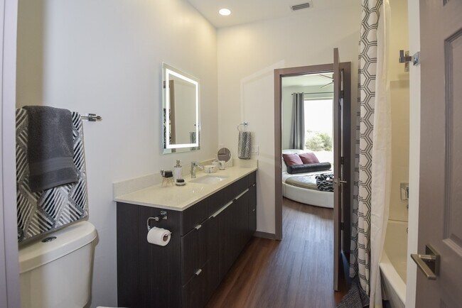 Photo - Lakeview Apartments
