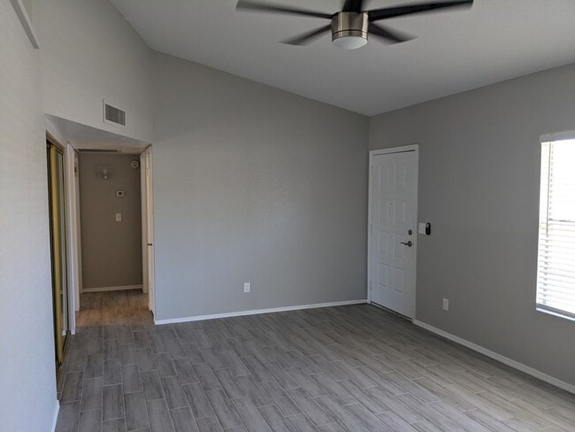 Photo - 7231 W Sierra St