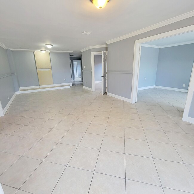2021 NW 64th Ave