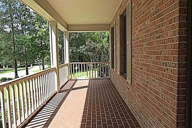 Photo - Stunning 2 Story Home in Golden Eagle