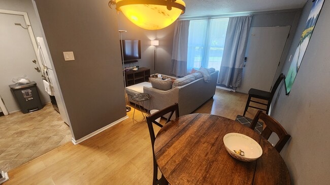 Building Photo - 108 N Belvedere Blvd Rental