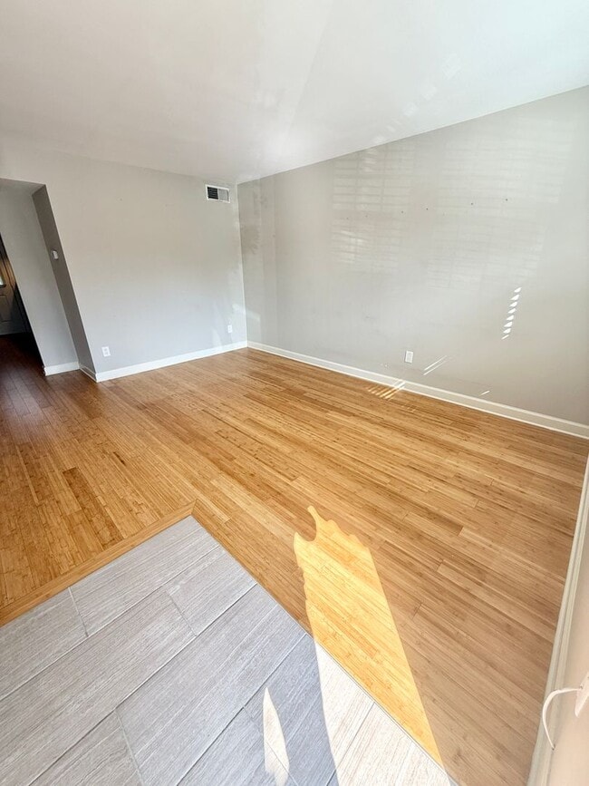 Photo - 2 Bedroom Hermitage condo only $1550!  New...