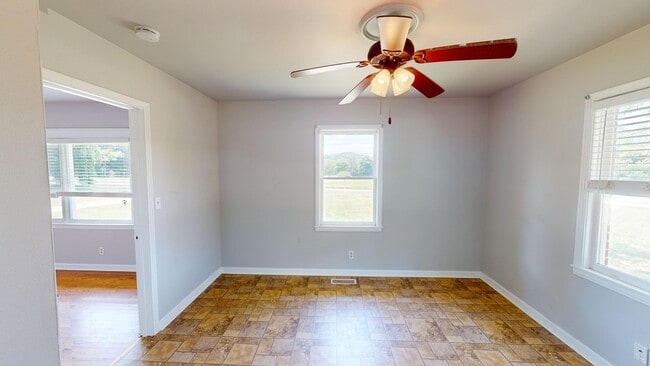 Photo - Charming farmhouse in Franklin, TN!