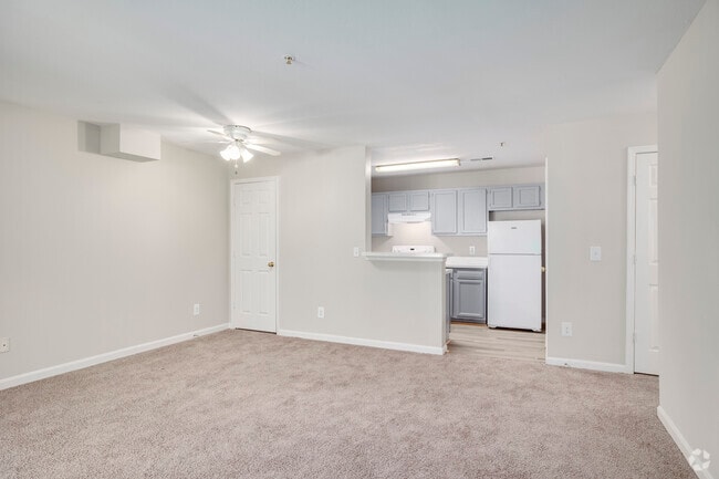 3BR, 2BA - 1,007SF - Living Room