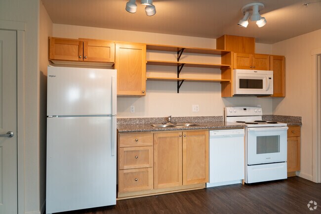1BR, 1BA, - 695SF - Kitchen - Ascot 146 Apartments