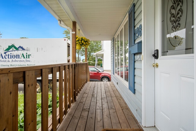 Photo - 198 Hennessey Rd