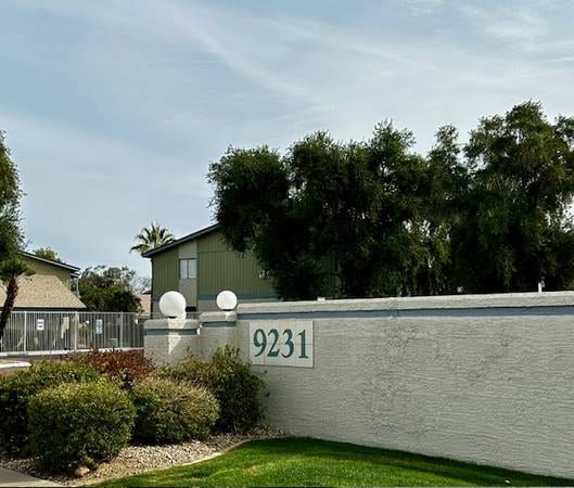 Building Photo - 9231 N 99th Ave Rental