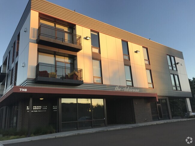 Building Photo - Architecturally Significant High End Unit 300 Rental